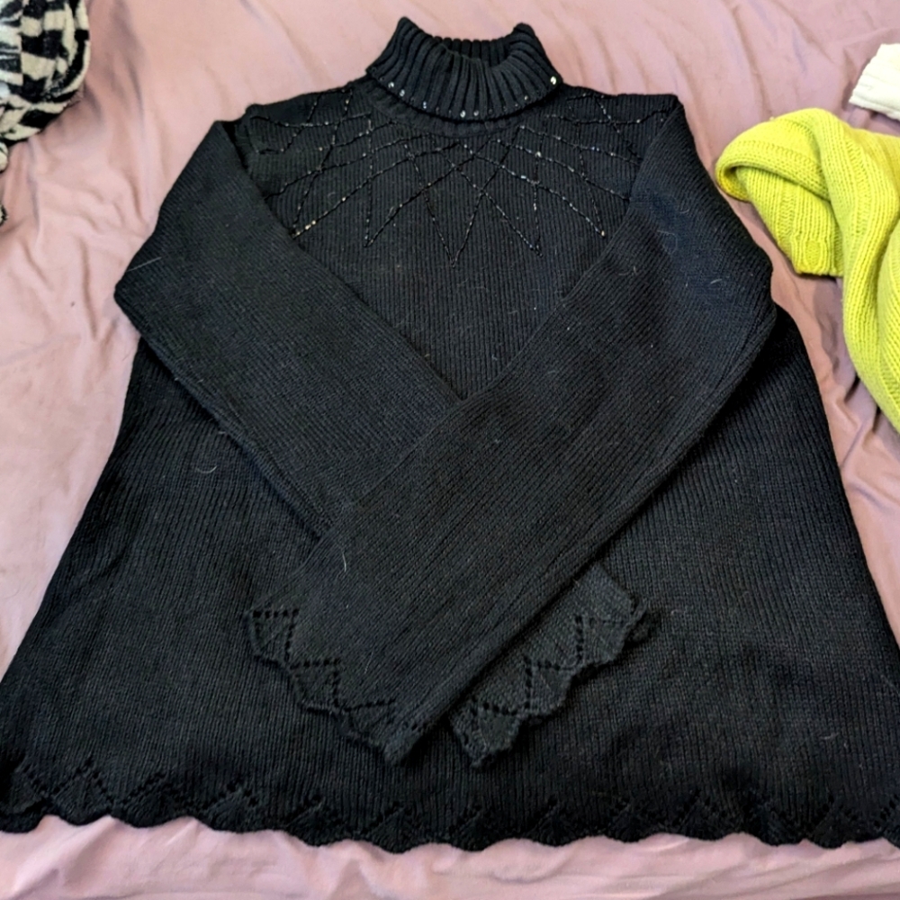Jaclyn Smith XL sequins sweater with Lace trim